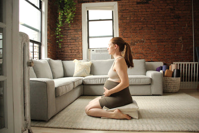 5 Yoga Poses to Feel Good Pregnant